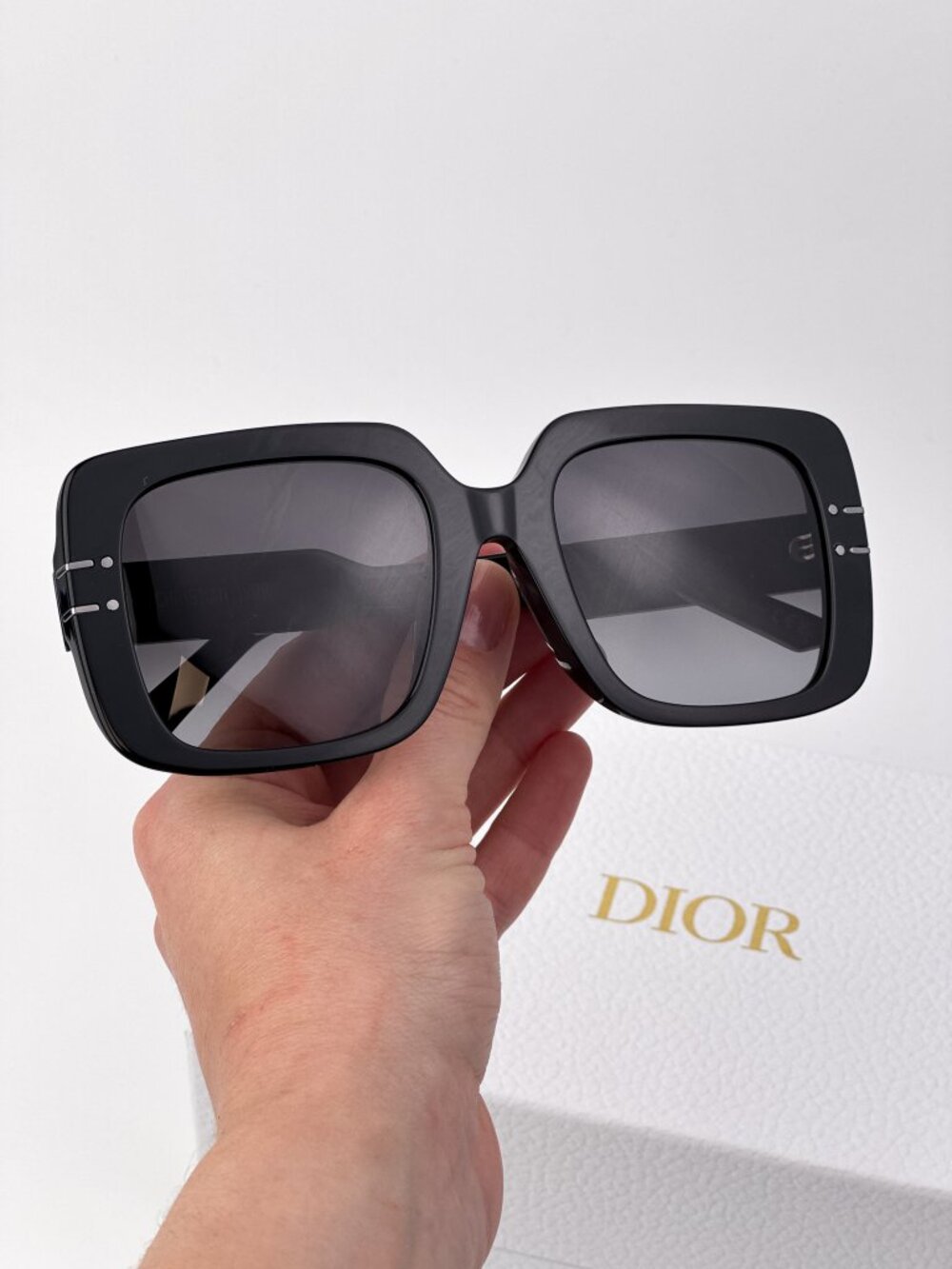 Dior DIORSIGNATURE S11F Sunglasses Black Oversized Square Grey Gradient 14A1